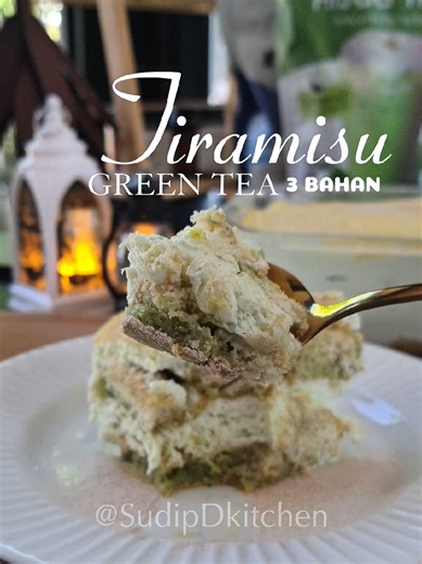Salam.. Hai Menu 318| Tiramisu Green Tea Ingatkan produk MIXLAH ni boleh buat air je, rupanya dessert pn onzzzz wak. Whipping cream powder tu mmg my fav la, beat kejap je dh cantik jadinya. Untuk resepi ni mmg tak guna creamcheese ye, pd kita lagiiiii sedap la, rasa x muak 😋 makan sejuk2 sedap wak! Untuk resepi ni jgak x perlu add on gula sbb 2 powder ni dh mix dgn gula. So dh manis siap2. @mixlahofficial Bahan2 🌼 100g serbuk whipping cream MIXLAH 🌼 200ML Air sejuk (betul2 sejuk) 🌼 2 Tbpsn s