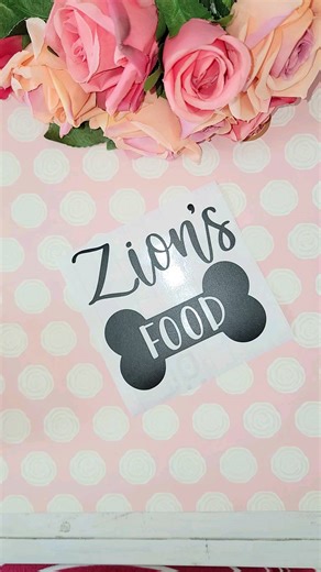 23K views · 31 reactions |  One of my best sellers #Etsy #supportsmallbusiness #etsyseller #shopsmall #weedingvinyl #friscocraft #vinyl #handlettered #bestseller #dogname #dogfood #customdecal | Susan Lettering Studio | Facebook