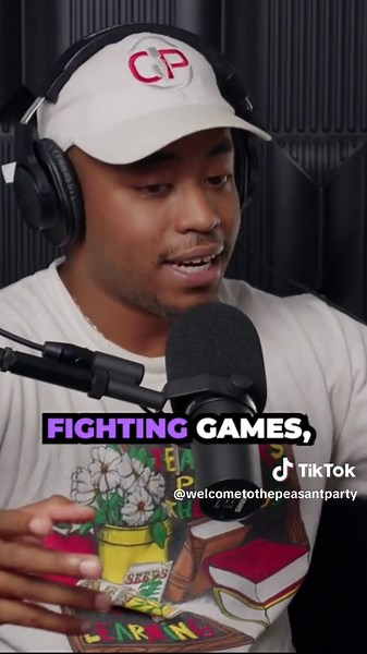 He only plays as female characters when playing #videogames… is this a #redflag? #fyp #foryou #dating #datingpodcast #podcast #datigtips #datingadvice #datingapp