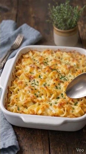 Creamy Cheesy Baked Egg Noodle Casserole #youtubeshorts #foodreels #easyrecipes #mediterranean #usa