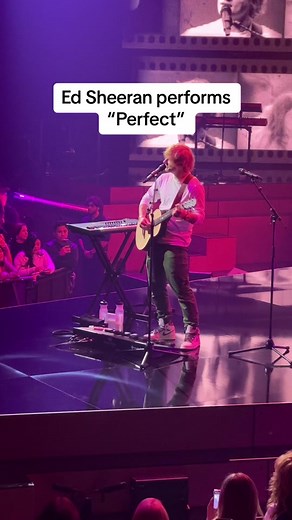 @Ed Sheeran performed his sweet ‘Divide’ song perfect(ly) live at #AmazonMusicLive 🎶 #edsheeran #perfect #livemusic #autumnvariations #divide #teddysphotos #edsheeranperfect