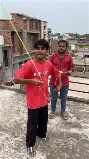 kids with patang be like 😂🪁#trendingshorts #youtubeshorts #viralshorts #funnyshorts #comedy #shorts