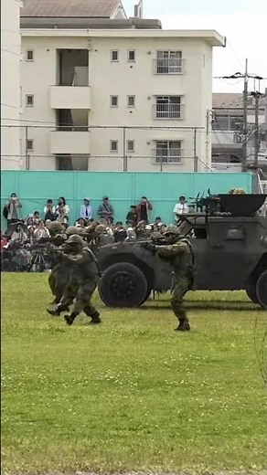陸上自衛隊信太山駐屯地訓練展示 中隊突入