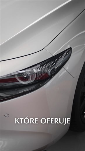 Jeden model, dwa charaktery. Poznaj Mazdę 3! 🇯🇵✨ Mazda 3 to ikona designu KODO, która udowadnia, że samochód może być dziełem sztuki. Niezależnie od tego, którą drogą podążasz, mamy dla Ciebie idealne dopasowanie: Dynamiczny Hatchback: Sportowa linia, odważny tył i miejski pazur. Idealna dla tych, którzy chcą się wyróżniać. 🏎️ Elegancki Sedan: Klasyczne proporcje, smukła sylwetka i prestiżowy wygląd. Wybór dla wielbicieli ponadczasowego szyku. 💼 Obie wersje łączy mistrzowskie wykonanie wnętr