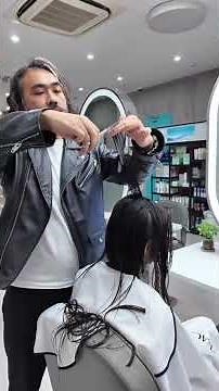 Modern & Chic Short Layered Bob Haircut Tutorial for Women #bobhaircut