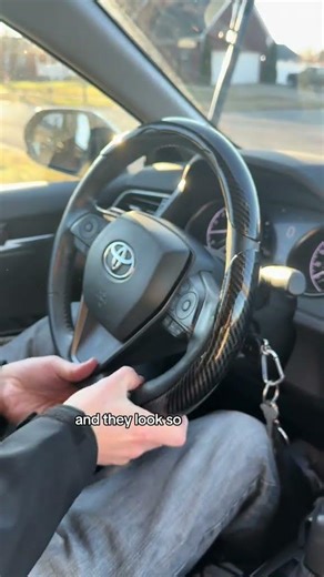 Protect your steering wheel! Resistant to wear and tear ✅ Easy installation ✅ Comfortable feel...