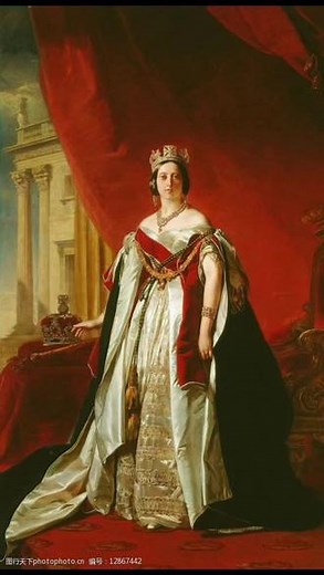 维多利亚女王，全名亚历珊德拉.维多利亚生于1819年，维多利亚女王于1837年18岁继位，在位64年，在位期间英国成功顺利地完成了工业革命并积极对外扩张殖民地成了统治全球四分之一领土和人口的超级帝国，开创了“大不列颠治世”和“维多利亚时代”！19世纪的英国在“维多利亚时代”的统治下英国社会繁荣祥和、英国国民生活水平很高幸福、英国艺术文化科技音乐服装等百花齐放并引领了世界潮流、社会福利制度在英国很完
