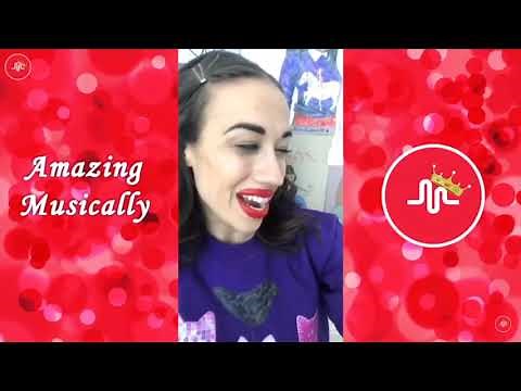 JoJo Siwa VS Miranda sings musically battle
