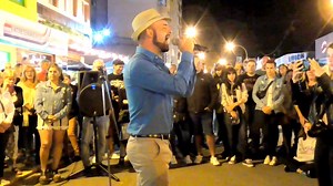 172K views · 10K reactions | AHORA PONGO A DIOS COMO TESTIGO, AHORA BENDIGO ESTE AMOR... AHORA!! FELIZ FEBRERO A TODOS!!! MÁS VIDEOS EN https://www.facebook.com/groups/1089560344559518 | Juan Etchegoyen | Facebook