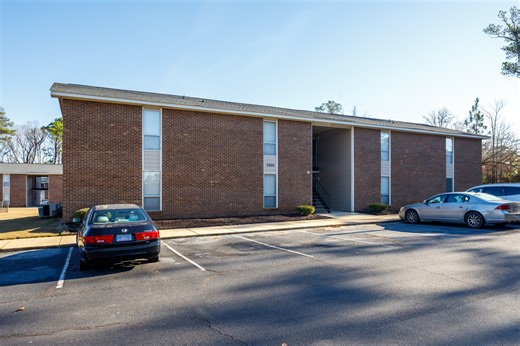 5870 Century Oaks Dr, Fayetteville, NC 28314 - Century Oaks Apartments | LoopNet