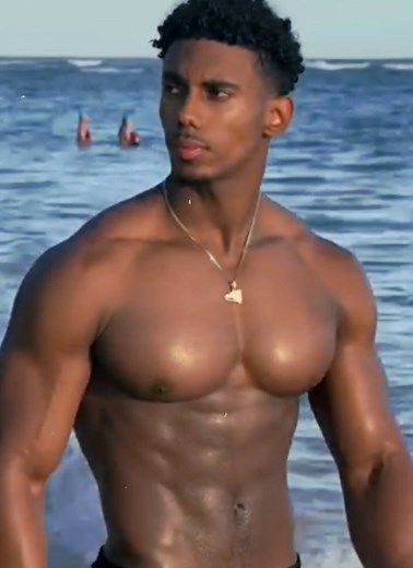 Mikael Ángeles . . . #pecs #muscle #bodybuilding #fyp #hulk #mlm #flex #hotmen #motivation #man #flex #pecsbounce #lifting #posing #biceps #hombres #muscular #fitnessmodel #workout #dadsoftiktok #fitness #gym #gymtok #hot #handsome #men