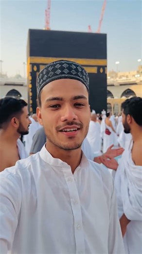 "Hum PahuncheMakka Madina | Dosto Ka Yeh Safar Dekho" #growth #shortsfeed #viral#funny #viralcontent