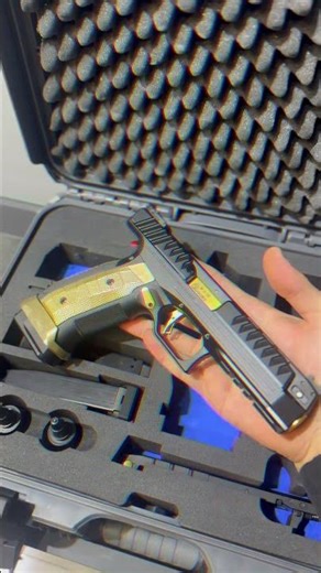 Dünyanın En İyi Atış Tabancası: Alien Black & Gold Edition