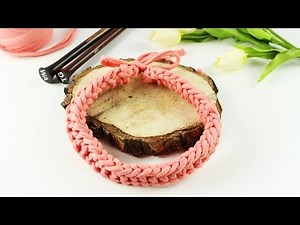 Knitted Necklace DIY | TUTORIAL - Wool And The Gang ( Statement necklace tutorial )