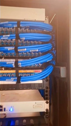 Installation lan cable for close rack
