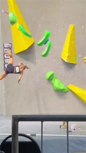 Só por que o susto passou e está tudo bem! #athlete #climbing #fyp #escalada