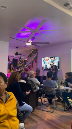 ນັກຮອ້ງສຽງດີ | Mee Aloun