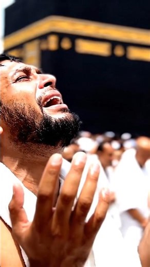 In makkah ❣️❣️ screaming and wailing #makkah #islamicvideo #shorts #muslim #hajj