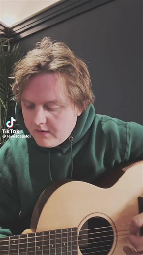 Lewis capaldi (@lewiscapaldiartistbackup)’s videos with original sound - Lewis capaldi