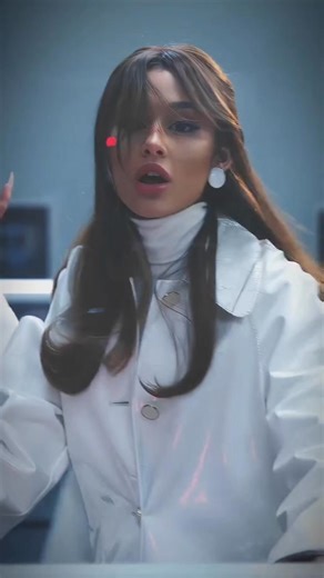 Top 3 Ariana Grande Hit high Whistle Note like Mariah Carey #ArianaGrande | Celebritys Clipsz