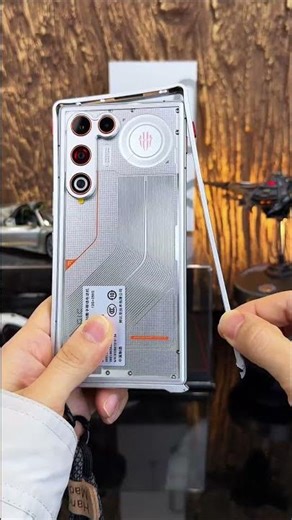 Have you ever seen a Red Magic 11 Air phone case without a back panel? It boasts a minimalist yet