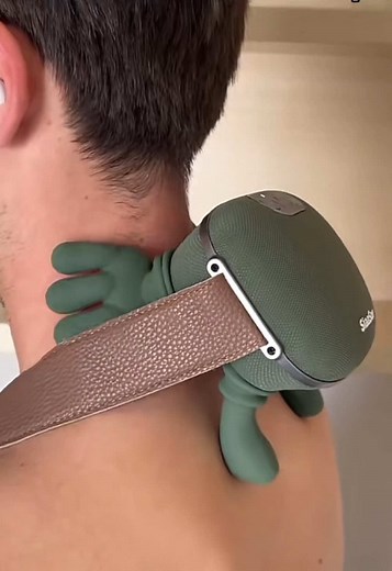 🔗Link in bio Relax instantly with this mini hand massager 🤲✨ Just turn it on and let it do all the work! Perfect for stress relief and sore muscles. Tap the link to get yours! #MiniMassager #HandMassage #Relaxation #StressRelief #SelfCare