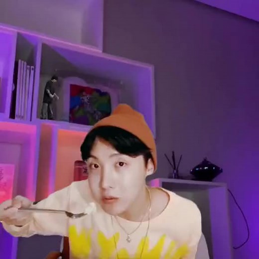 jjkkkk😂😂😂💔 #jungkook #jin #jimin #namjoon #suga #teahyung #army #bts #kook #rm #v #fypシ #bts_official_bighit #بانقتان_ممهدين_الطريق #