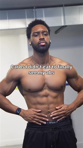 Benjamin Timothy | Stay Lean Year-Round on Instagram: "Here’s how I keep carbs on a short leash to get abs: 1. Liquid carbs Sugary coffees, juices, smoothies that drink like meals. If I don’t chew it and it’s not zero-cal, it’s an occasional thing, not a habit. 2. Fast-digesting refined carbs White bread, pastries, soft wraps that disappear in seconds. They spike appetite, pull water under the skin, and leave you hungrier an hour later. 3. “Healthy” packaged carbs Granola, low-fat cereals, prote