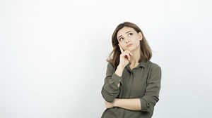 Perbedaan Kritis dan Apatis yang Sering Disalahartikan