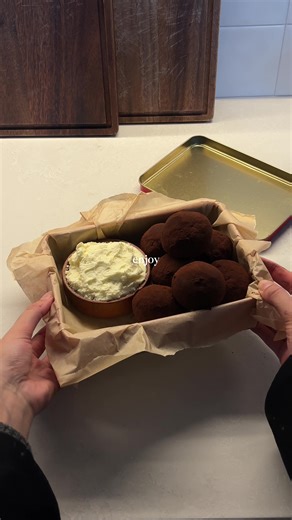 Tiramisu Balls recipe below (makes 7 very large balls) ☕️ • Add 175g sponge fingers to a food processor until they’re fine crumbs. • In a bowl, combine the crumbs with 120g mascarpone, 60ml espresso or instant coffee, and 2tbsp icing sugar. Mix until combined and smooth. • Use your hands to make balls (smaller or bigger is up to you!) and then roll each ball in cocoa powder to coat. • In another bowl, add 175g double cream, 80g mascarpone, 3 tbsp icing sugar and 1tsp vanilla extra and whisk unti