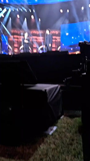 Duetto @GianGinoble @piero_barone "I giardini di marzo" Lucio Battisti #ilvolo #tuttiperuno #viaggioneltempo #mantova #secondaserata #IlVoloSiciliaFanPage 🎥 Laura Peyretti | Il Volo Sicilia Fanpage
