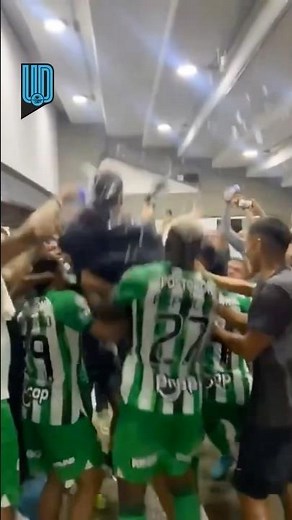 ¡CELEBRACIÓN EN GRANDE! 🎉 Efraín Juárez se corona campeón con Atlético Nacional 🏟️🇲🇽