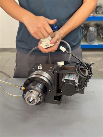 Small pneumatic rotary chuck, pneumatic chuck spindle integrated, hollow high-precision automated fixture#CNCmachine #AirChuck #CNClathe #Machinery #IndustrialTools #MachineTools #Workholding #Manufacturing #FactoryDirect #FactoryCat #PneumaticChuck #LatheChuck