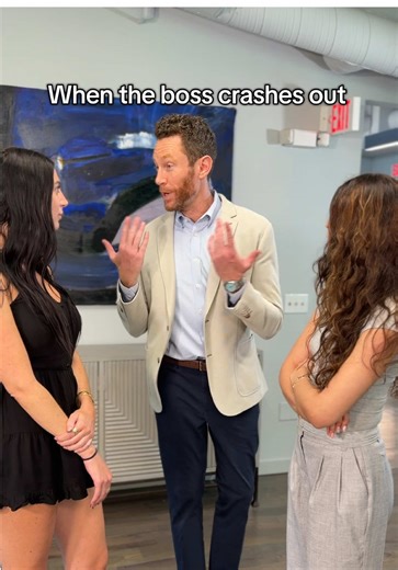 Understanding Office Crashes: Boss's Unexpected Day