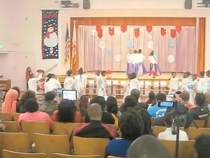 BALDWIN HILLS ELEMENTARY SCHOOL REVIVE CHRISTMAS CLASSIC "JOY TO THE WORLD" (MARIAH CAREY) Under the marvelous and meticulous direction of Malinda Williams Jackson. Be sure to check out her YouTube channel here: https://www.youtube.com/@maldub #TheBigIcon⭐️ | Vincent-Tennell