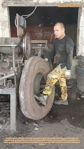 Recyclage de Pneus : Découpe de Pneus Usagés par Machinerie Industrielle