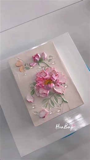 Video showing how to quickly decorate a peony flower cake / #caketv #shortsvideo