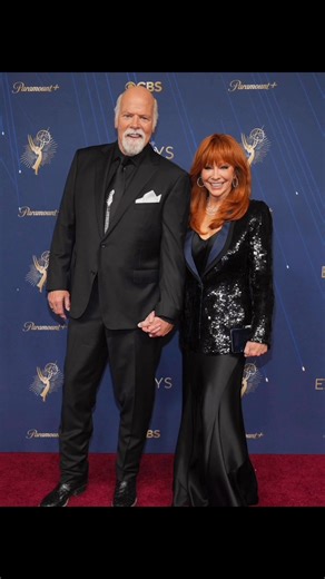 From the carpet, to performing in our very own Golden Girls kitchen, and even memorizing Happy’s Place lines before glam… it was a such a fun evening!! Thank you to the Emmys / Television Academy for having us at the #Emmys! 📺 | Country Music World Fans