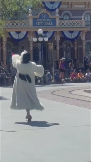 Cruella Devill at Disneyland