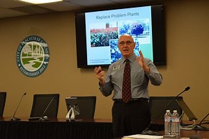 Residents Learn Gardening, Landscaping at Workshop