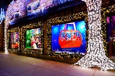 Saks Fifth Avenue Weihnachtsfenster 2020! | NewYork - NewYorkCity.de