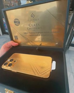 وصل اليوم طلب زبون iPhone 15 Pro Max ذهب عيار 24 ذاكرة 256GB غير مفعل متوفر الطلب المسبق لل iPhone 15 Pro Max -متوفرة خدمة التوصيل لجميع انحاء العراق للمزيد من المعلومات والاستفسار الاتصال على مركز خدمة الزبائــــن المبيـعات :- 07713441166 📌 نقطة البيع: ♦️زيونة - شارع الربيعي- بناية دلتا سنتر- مقابل الكوخ | Class For Mobile - كلاس للهواتف