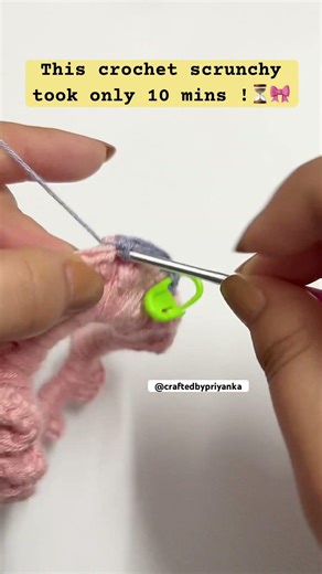 The easiest crochet scrunchy ever🎀✨🧶#crochet #crochetscrunchie #crochetideas #crochettutorial