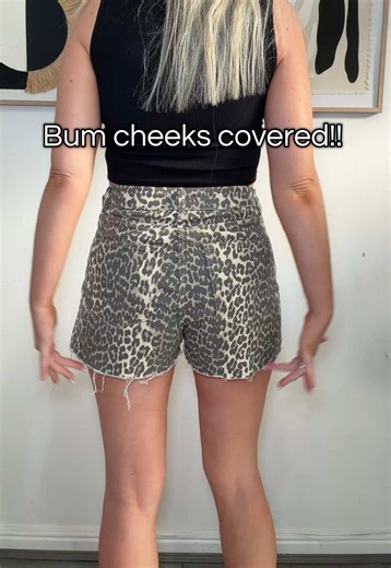 your cheeks are safe in this skort!! WOW it’s so gorgeous & flattering! #skort #skorts #womensfashion #tiktokmademebuyit @Katch Me
