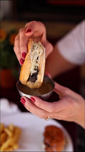 Juicy. Grilled. Irresistible. This is what your hands were made for🍔👐 #Bobo #BoboFou #BoboBistroBar #boboburger #dressing