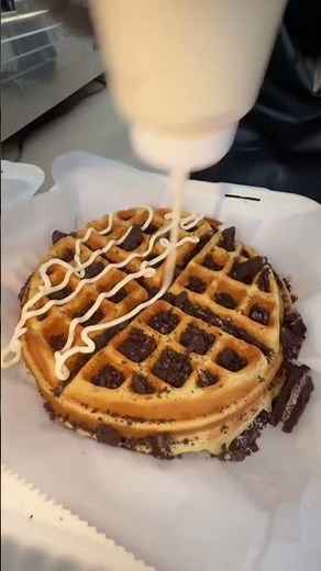 No Knife Makes Chicken & Waffles❌🔪🔥