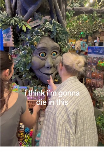 Talking Tracy Tree is sinister as hell. #rainforestcafe #rainforestcafegalveston #texas #houston #house