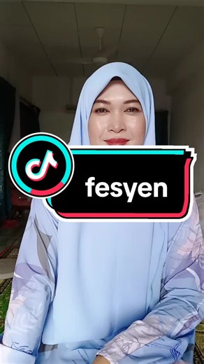 Tips Fashion: How to Style a Torn Blouse