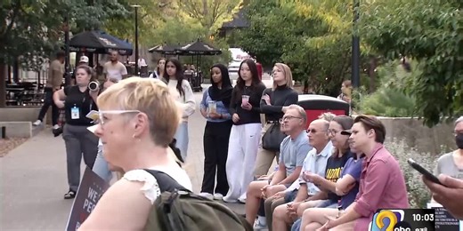 Group rallies to support the First Amendment in Iowa City