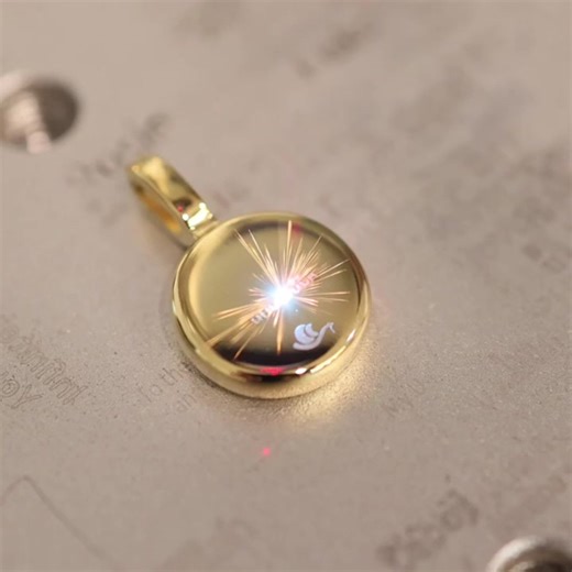 We adore our pets and love them whole-heartedly. We want them to stay safe but also want them to always look their best. With the precious paw pet ID tag, you’ll have your bases covered. Engrave information that will make sure your furry friend will always be able to make their way back to you if you’re separated. This charming tag is available in both stainless steel and in gold, to keep your best friend looking their very best. And 5% of all proceeds of this piece will be donated to the Miami 